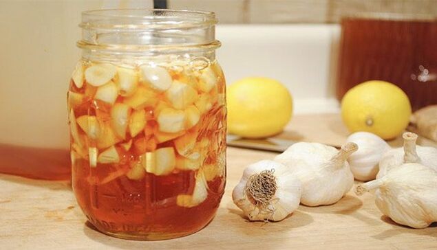 Garlic tincture against parasites